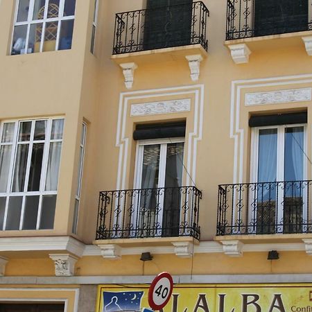 Apartamento Ollerias Málaga Oda fotoğraf